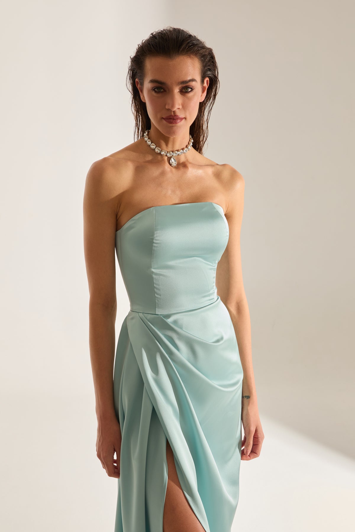 Morie Turkuaz Strapless Abendkleid