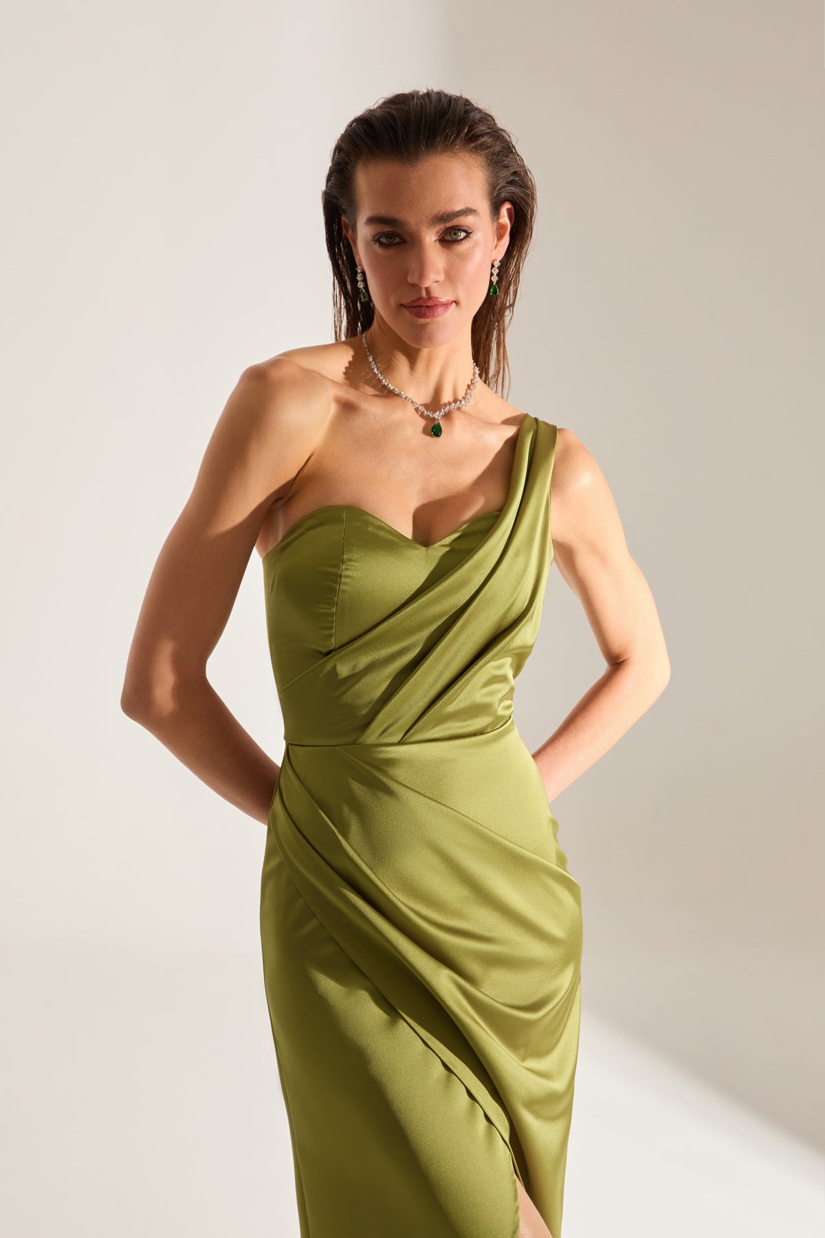 SLEEVELESS DRESS WITH DRAPED DETAIL IN LIGHT KHAKI