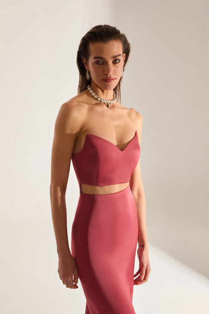 Robe de Soirée Mabel Cut Out Décolleté Crayon Satin VENISE ROUGE