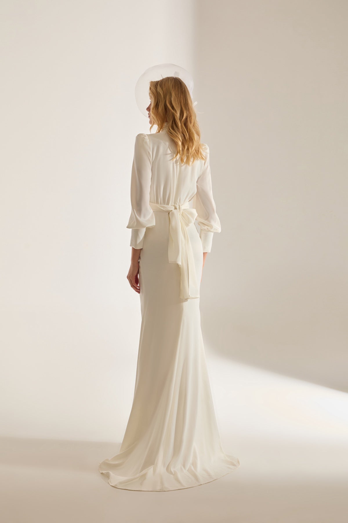 ROBIN WHITE LONG WEDDING DRESS