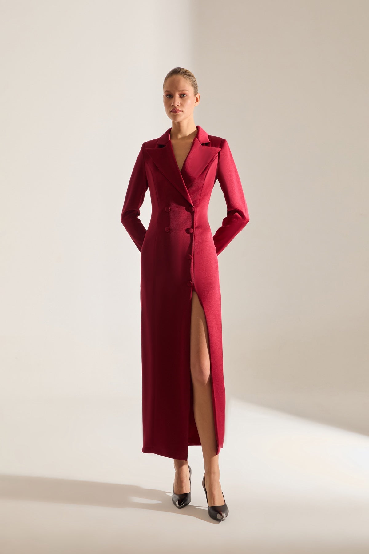 ROBE EN VELOURS ROUGE FONCÉ À MANCHES LONGUES ROME