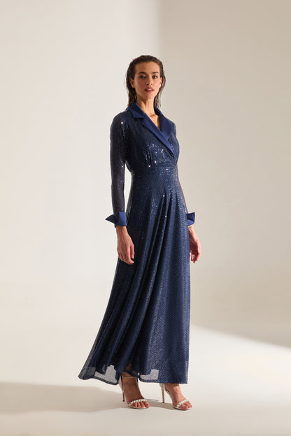 ROBE DE SOIRÉE À COL CROISÉE EN DÉTAILS BLEU FONCÉ ARLON PAYET